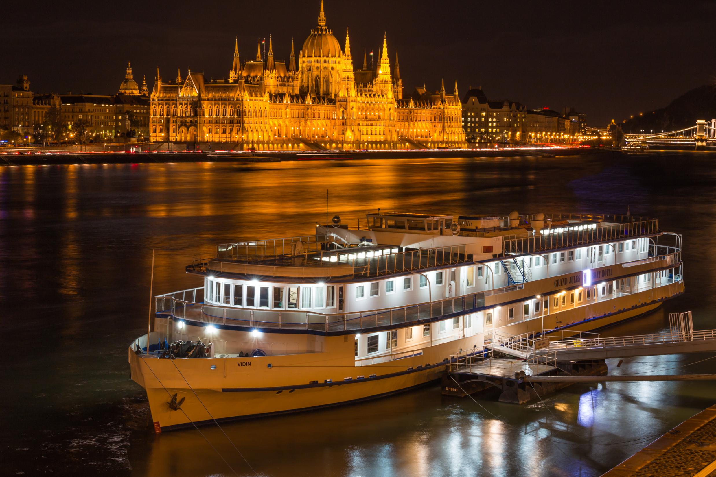 Grand Jules - Boat Hotel Budapest Exterior photo
